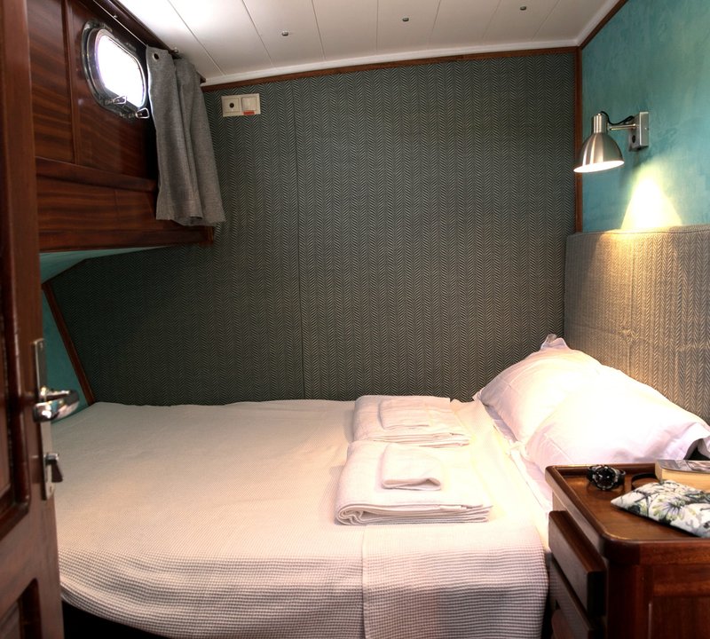 Guest cabin