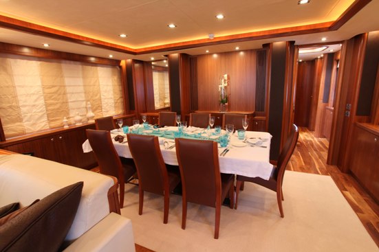 MOLIVER - Formal Dining area