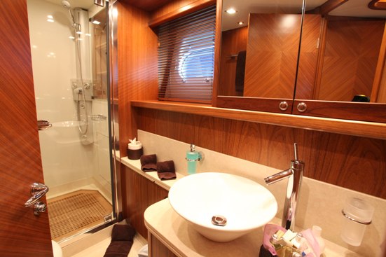 MOLIVER - Guest Bathroom