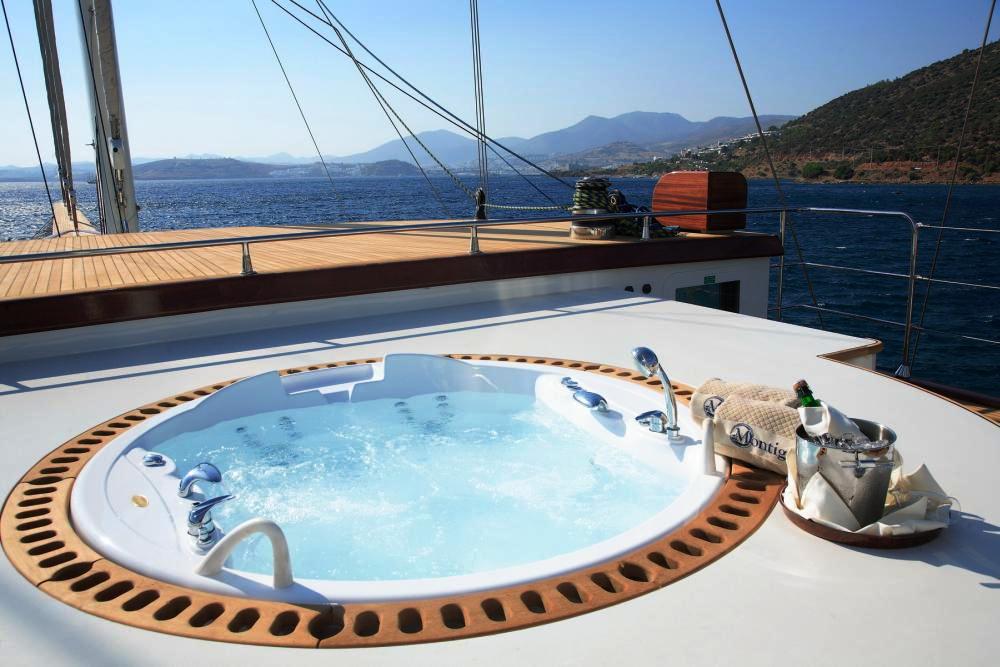 MONTIGNE -  Jaccuzi