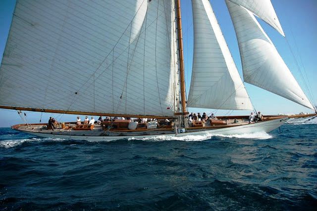 MOONBEAM IV - Main