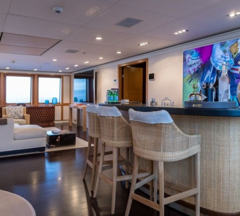 Main Salon With Bar