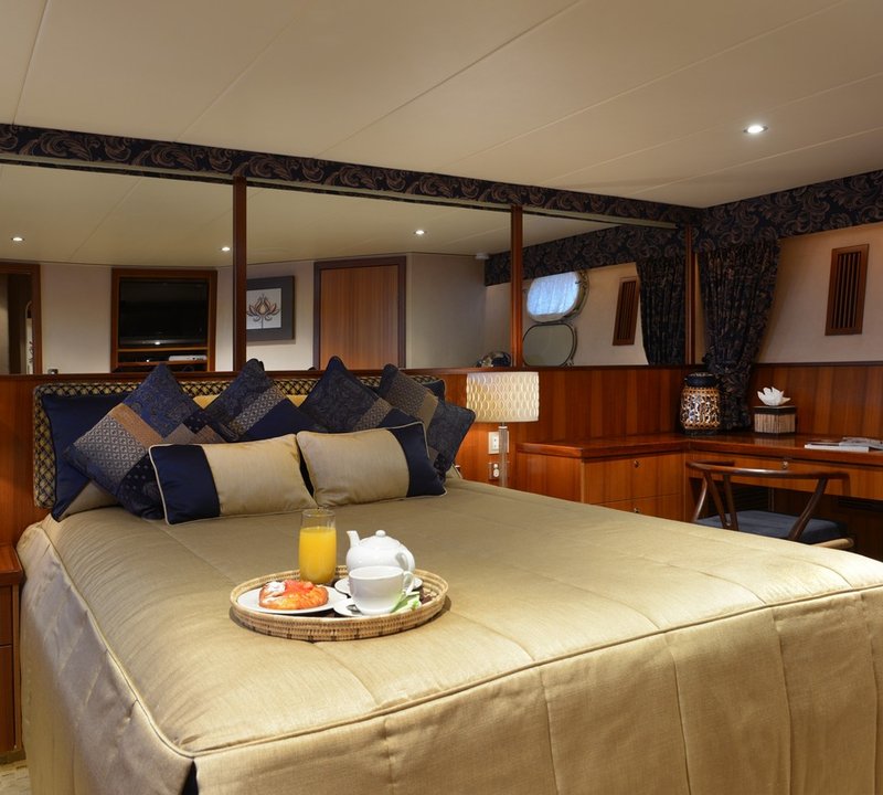 Double Cabin