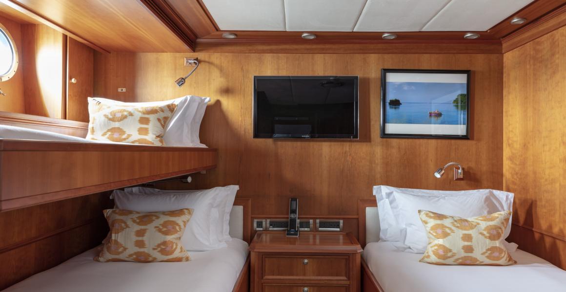 Twin Cabin