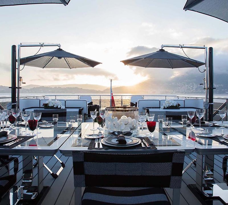 Alfresco Dining