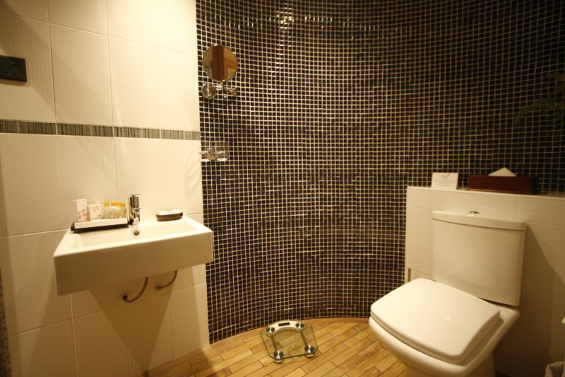 Ensuite