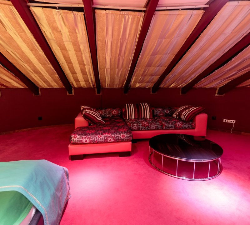 Guest Cabin