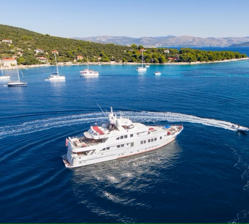 Luxury Superyacht METSUYAN IV