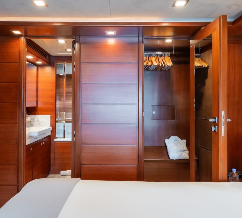 Double Cabin Detail