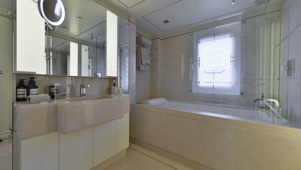 Ensuite