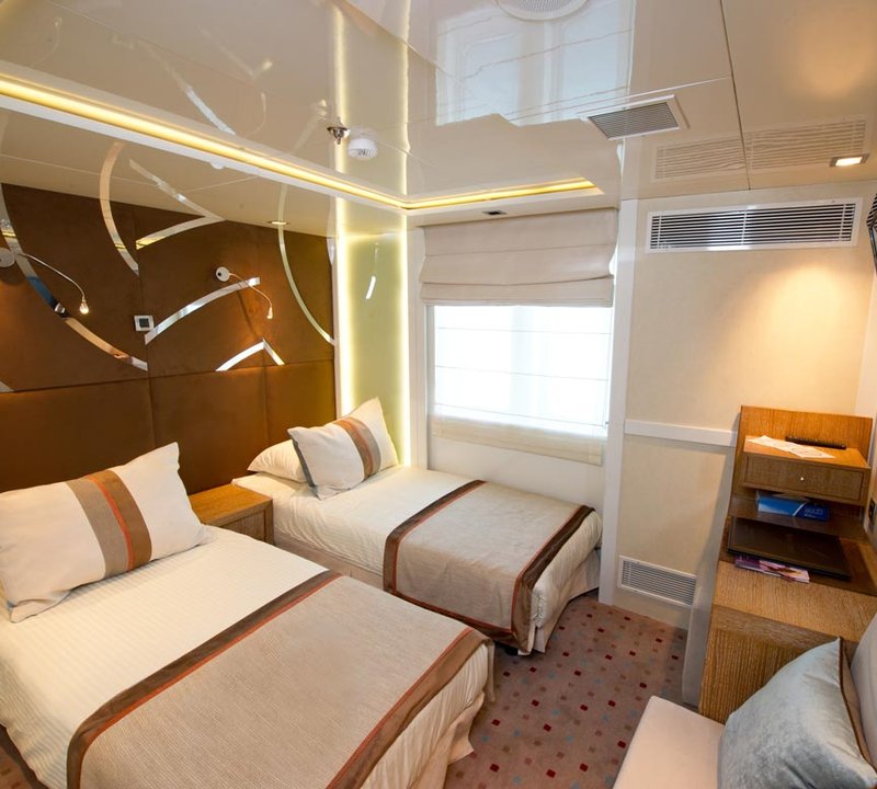 Twin-cabin