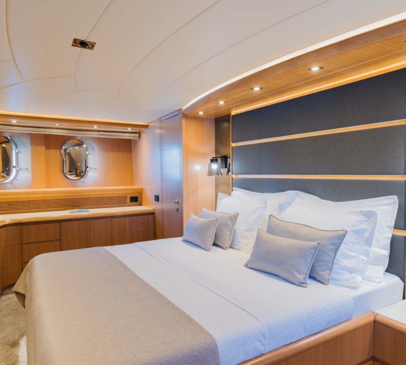 Double Cabin