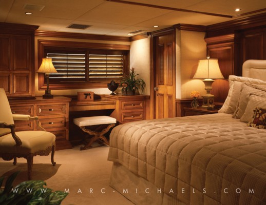 Double cabin with desk