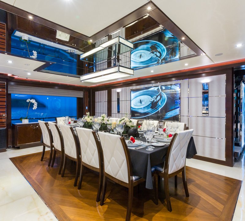 MY KING BABY - Formal dining