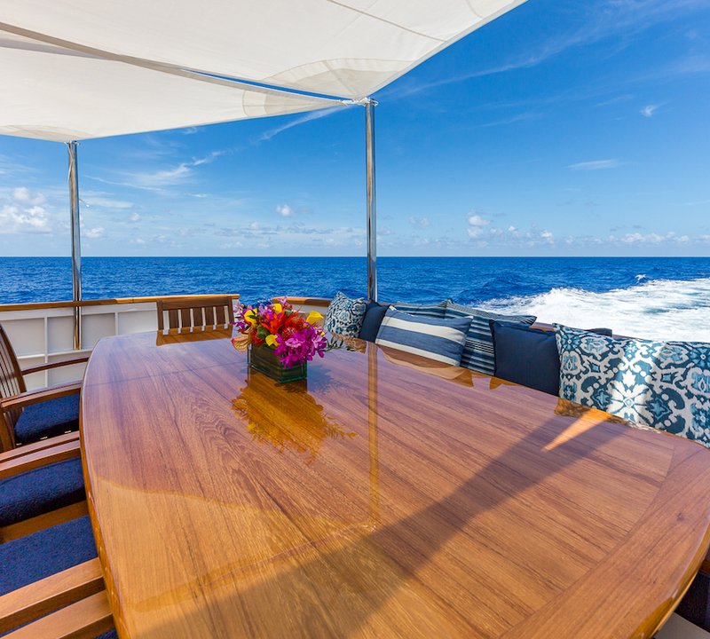 Alfresco Dining