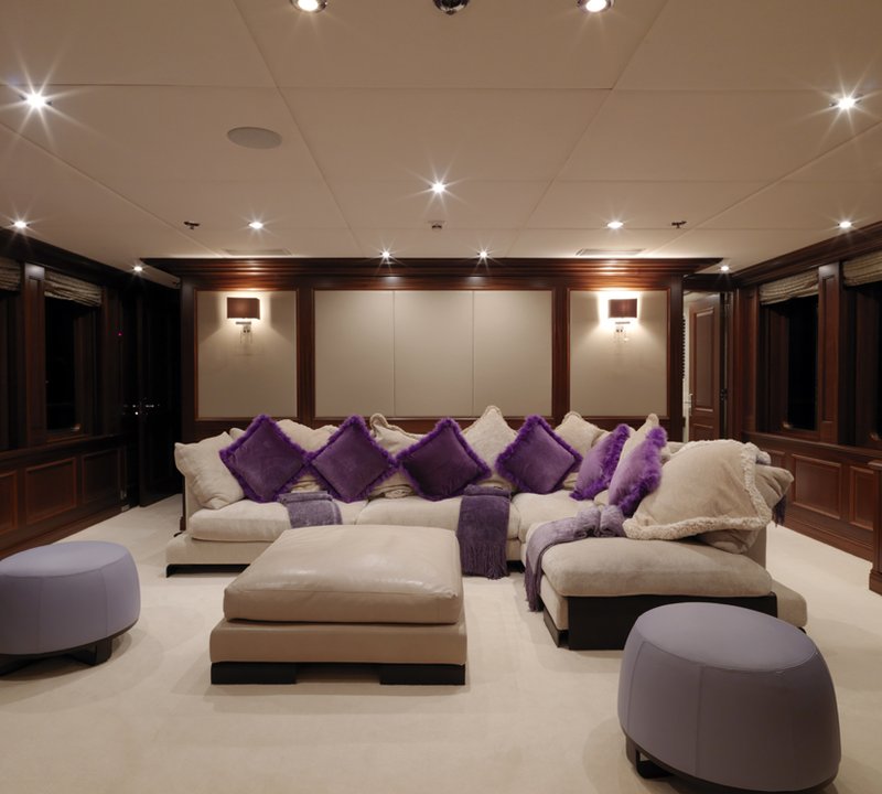 MY LITTLE VIOLET - Upper salon