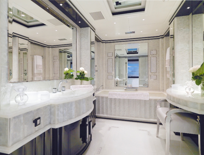 MY SILVER ANGEL - Master ensuite