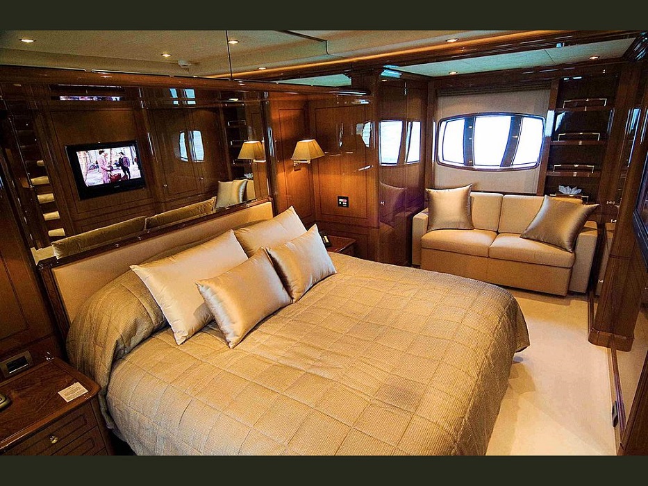 Double-cabin