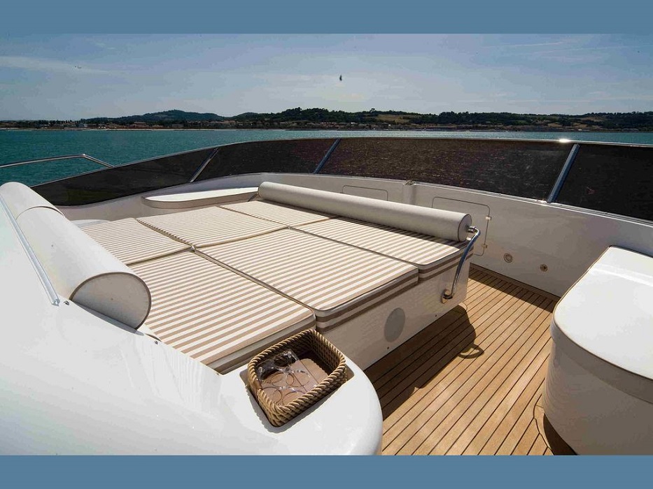 Spacious Sunpads