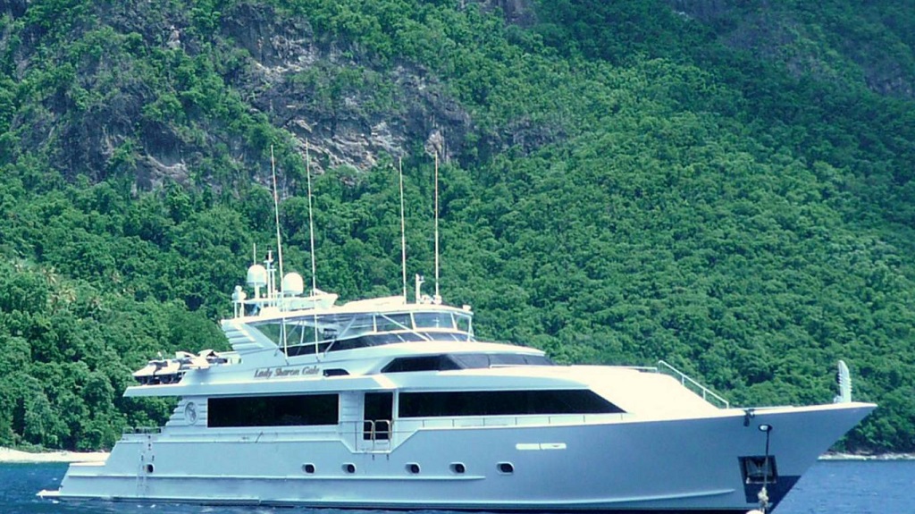 LADY SHARON GALE Exterior