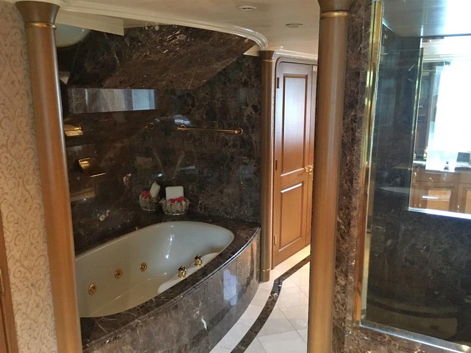 Ensuite