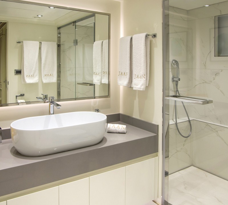 Ensuite