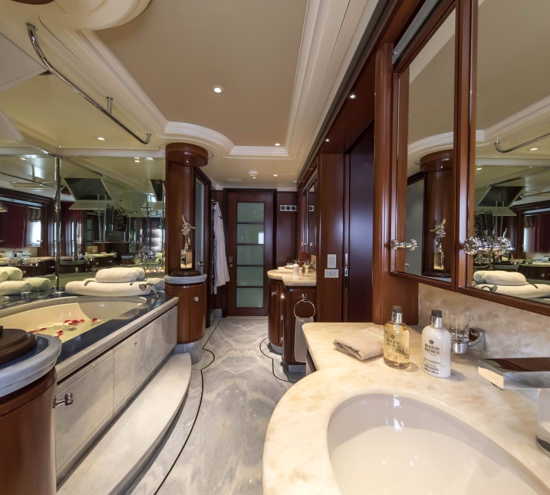 Master Ensuite Bathroom