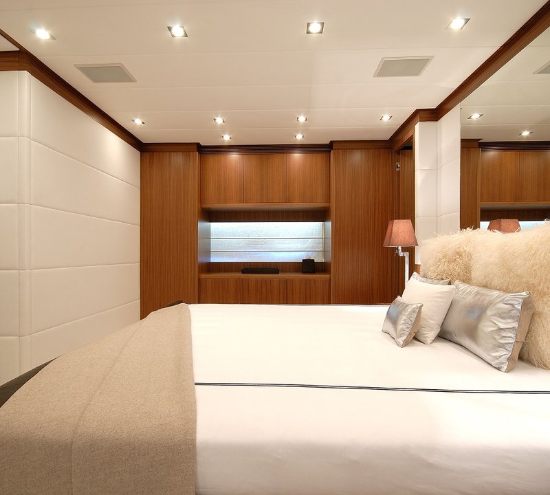 Double-cabin