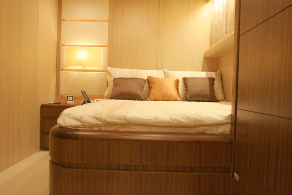 Double-cabin