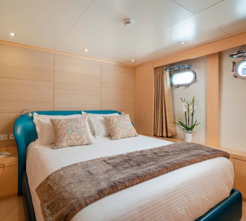Double Cabin