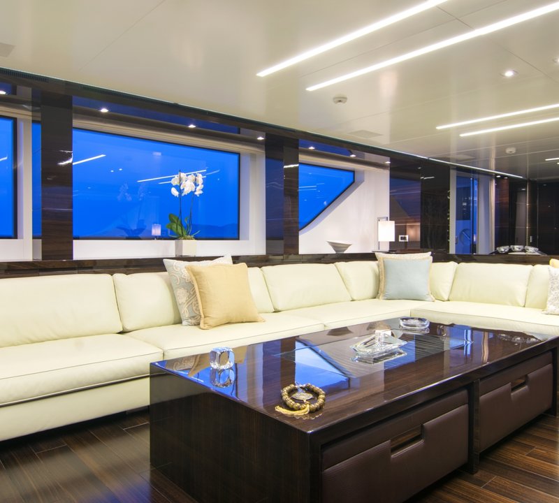 Main Salon Lounge