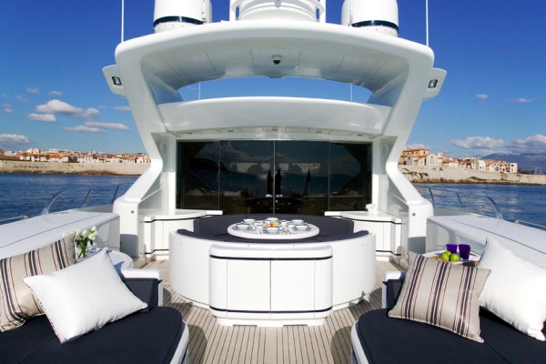 Mangusta 108 FOUR FRIENDS -  Aft Deck