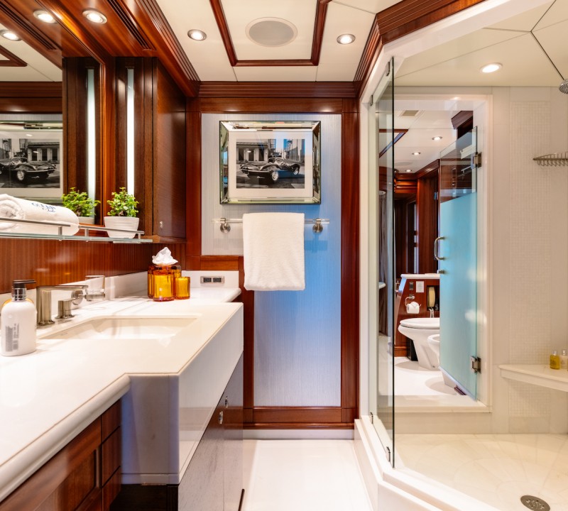 Master Ensuite Shower