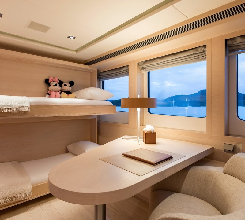 Master Study With 2 Pullman Berths