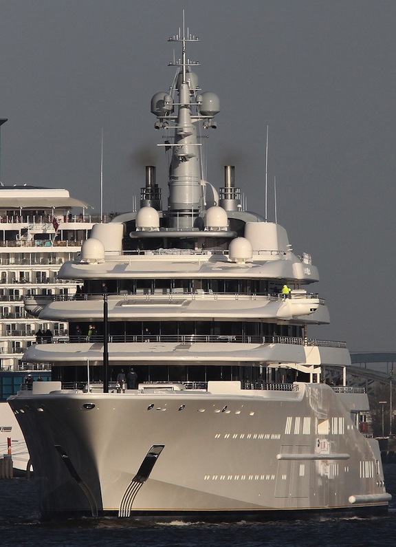 Mega Yacht Eclipse