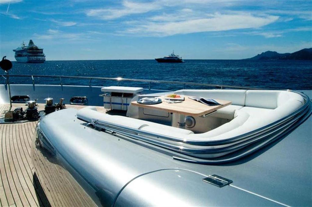 Mistral 55 - Exterior Living Spaces