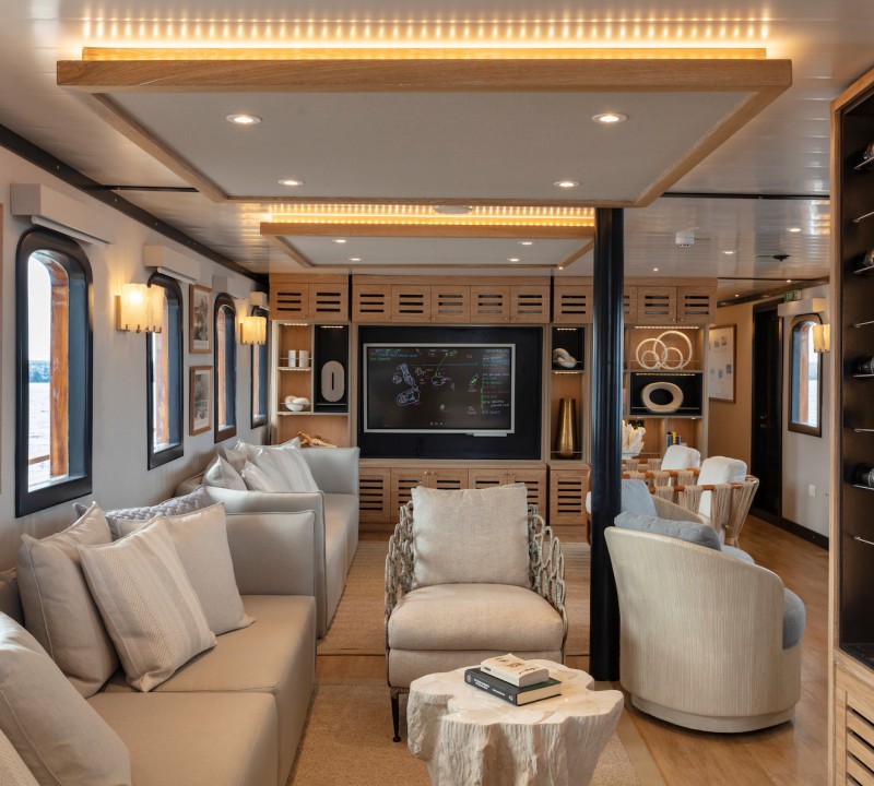 Monaco Saloon