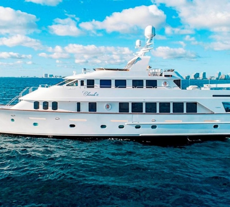 Motor Yacht CHANSON