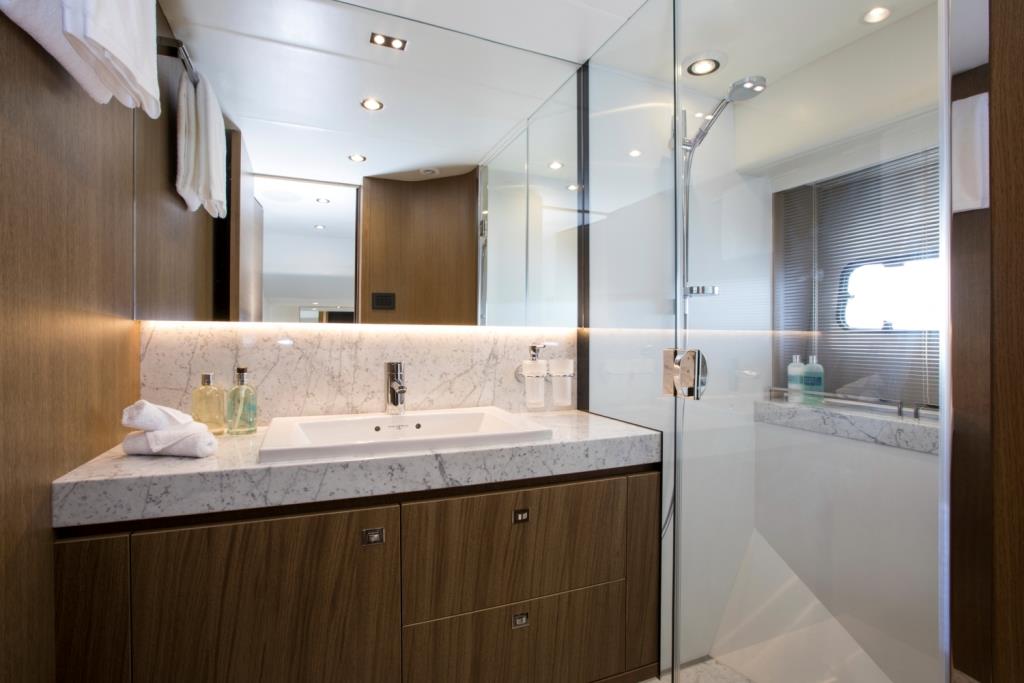 Motor Yacht LA VIE - VIP ensuite