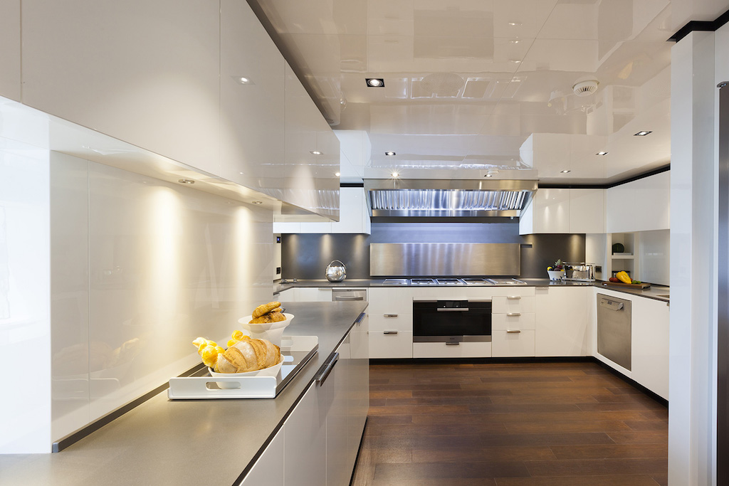 Motor Yacht Lucky Me - interior