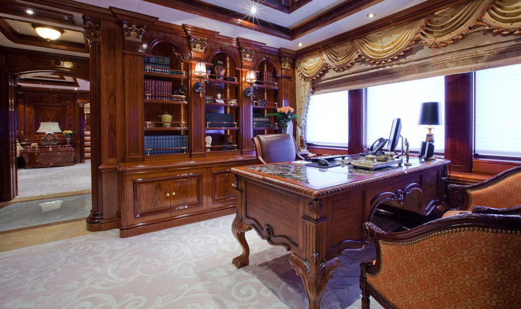 Motor Yacht MARTHA ANN - Master office