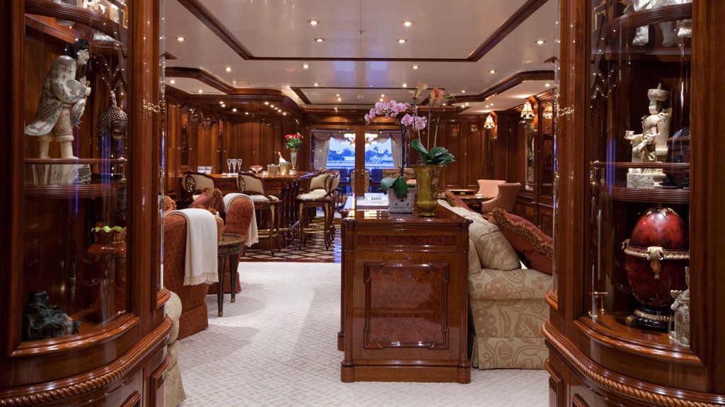 Motor Yacht MARTHA ANN - Skylounge view aft