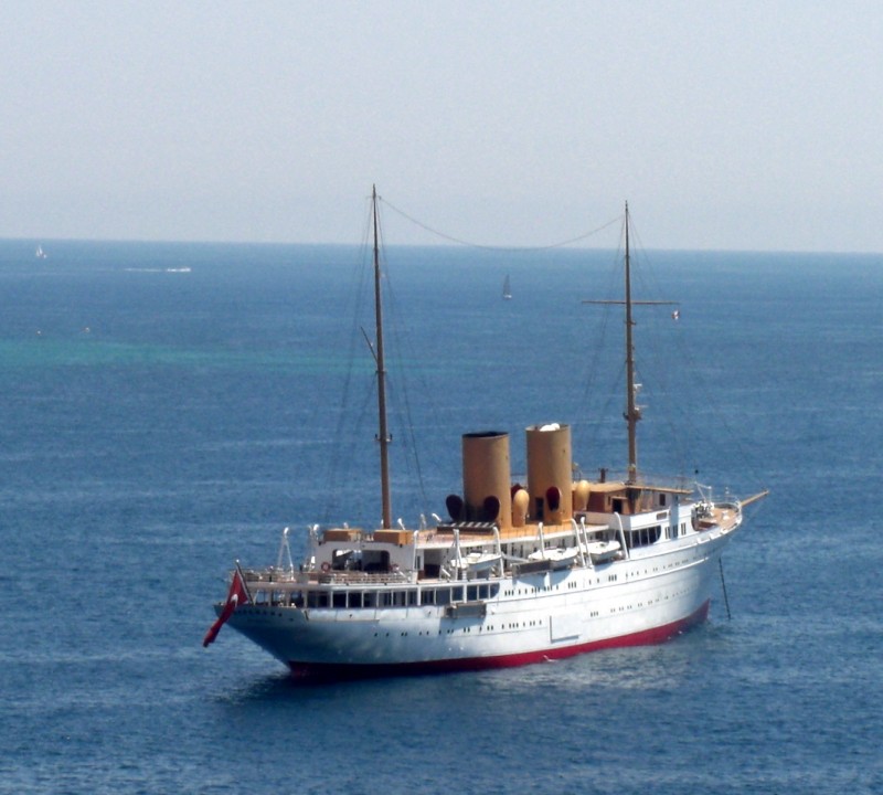 Motor Yacht Savarona in the bay of Cannes - June 2008 - Photo courtesy of Ferdinand Rogge