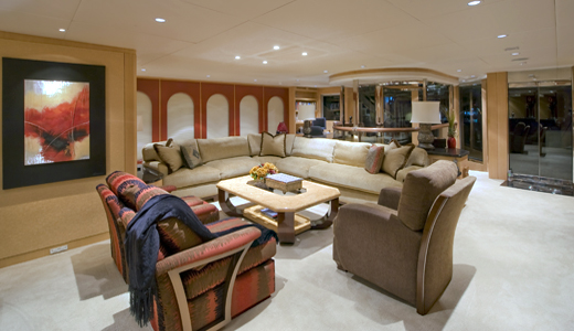 Motor Yacht Triumphant Lady - Saloon to aft