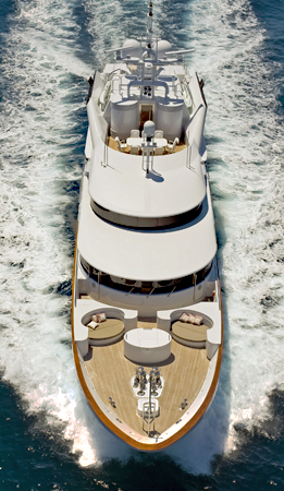 Motor Yacht Triumphant Lady - Underway
