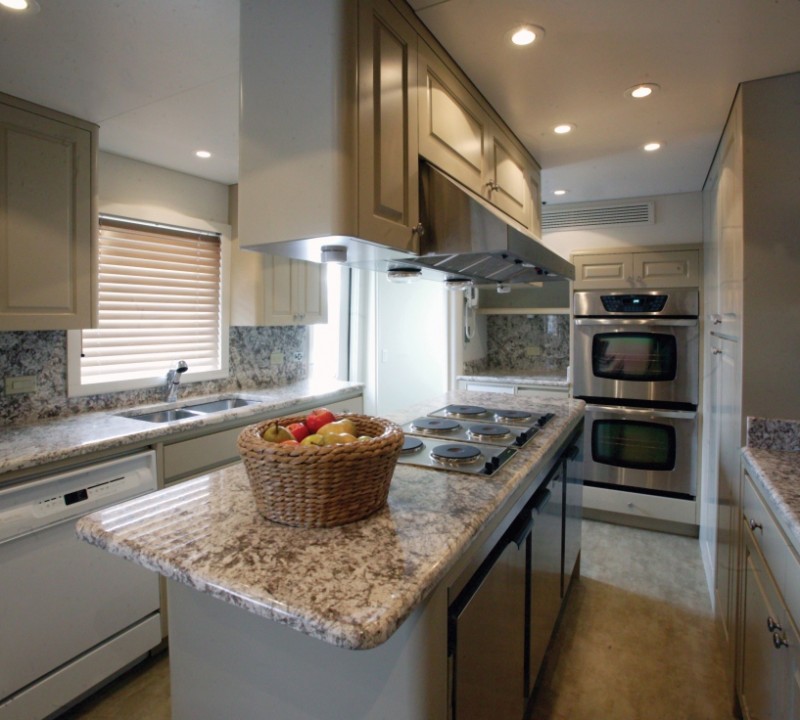 Motor yacht FIRST DRAW - Galley