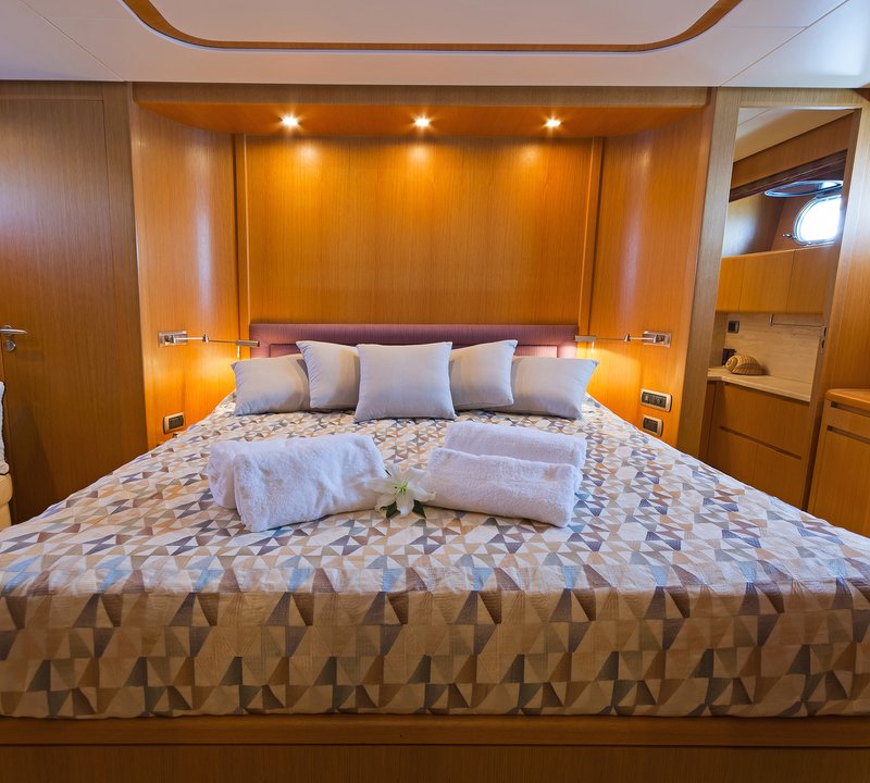 Motor yacht FOS - Master 2