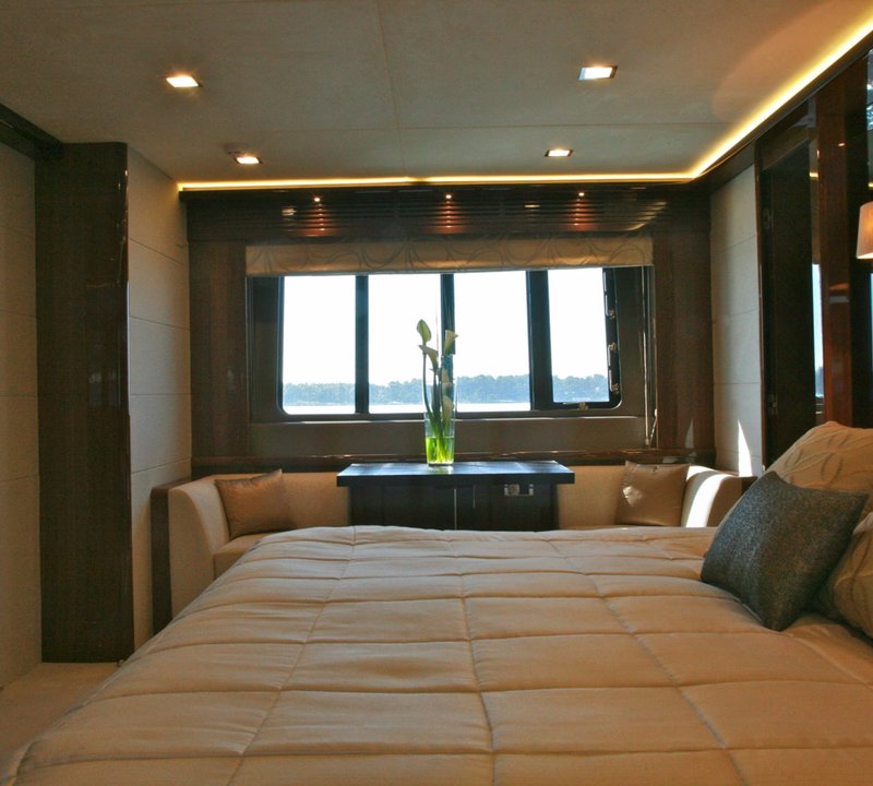 Motor yacht LADY BEATRICE - Master Cabin View 2