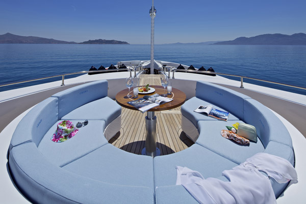 Motor yacht ORAMA -  Foredeck