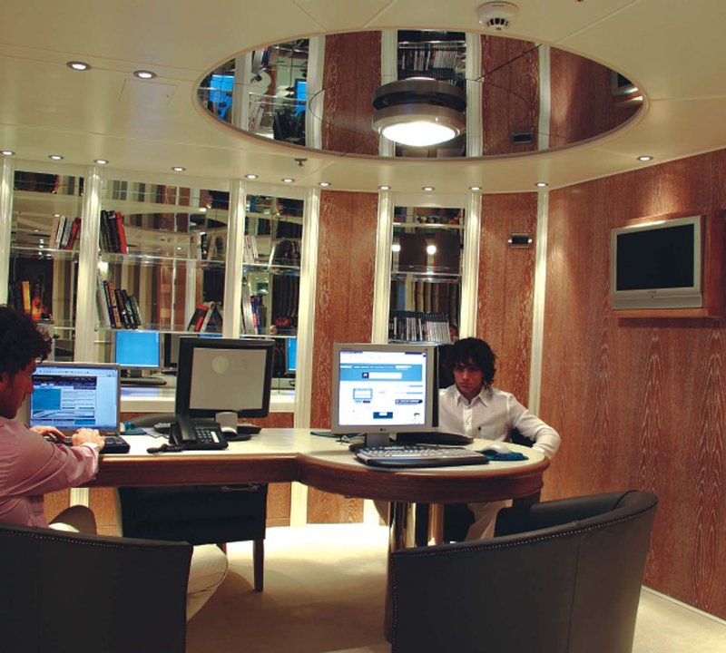 Motor yacht RM ELEGANT - BUSINESS